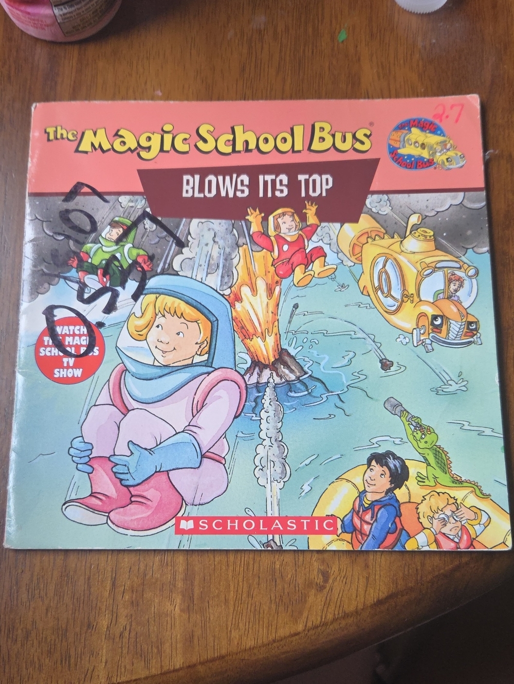 Scholastic The Magic School Bus Blows Its Top - Kids Book (Red/Blue/Pink)